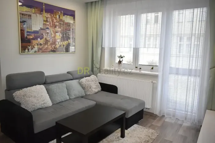 Pronájem bytu 2+kk, Brno, Ypsilantiho, 42 m2