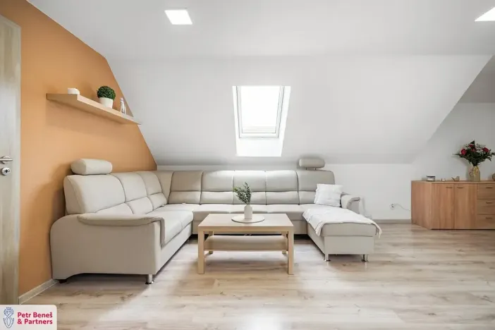 Prodej rodinného domu, Kolešov, 198 m2