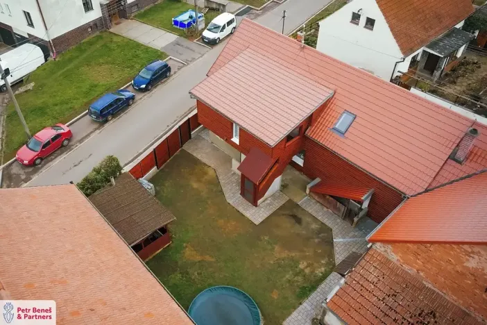 Prodej rodinného domu, Kolešov, 198 m2