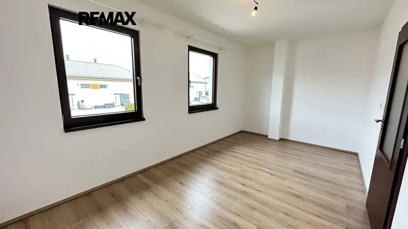Pronájem rodinného domu, Králův Dvůr, Větrná, 80 m2