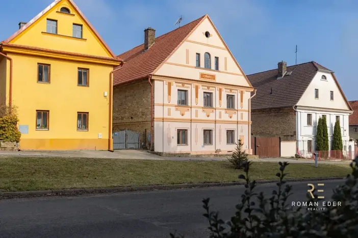 Prodej vícegeneračního domu, Chotiněves, 495 m2