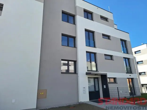 Pronájem bytu 1+kk, Dobřany, Ústavní, 37 m2