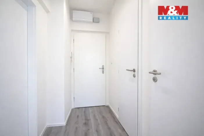 Pronájem bytu 1+1, Neratovice, Dr. E. Beneše, 37 m2