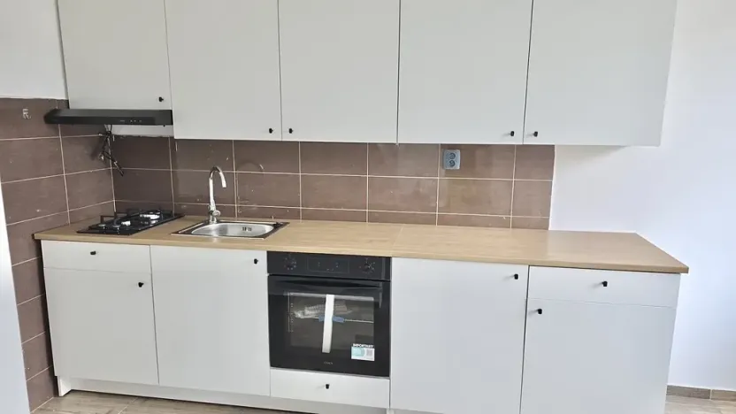 Pronájem bytu 3+1, Ústí nad Labem - Krásné Březno, V Oblouku, 72 m2