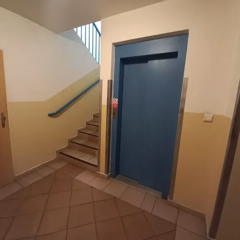 Prodej garážového stání, Jindřichův Hradec, Kosmonautů, 13 m2