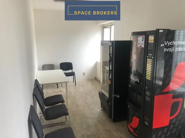 Pronájem skladu, Rokycany, 700 m2