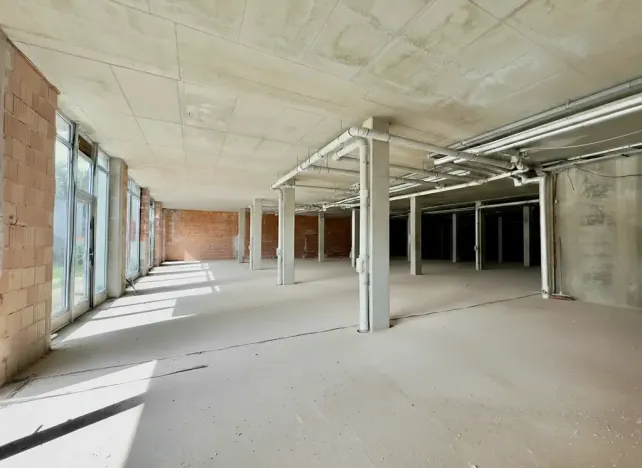 Pronájem obchodního prostoru, Hradec Králové, Kollárova, 3447 m2