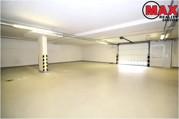 Pronájem bytu 1+kk, Praha - Hloubětín, Nepelova, 35 m2