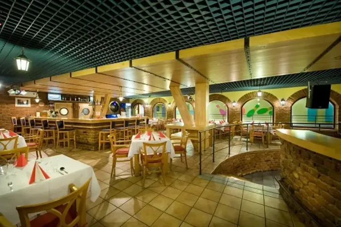 Prodej komerční nemovitosti, Třebíč, Karlovo nám., 5000 m2