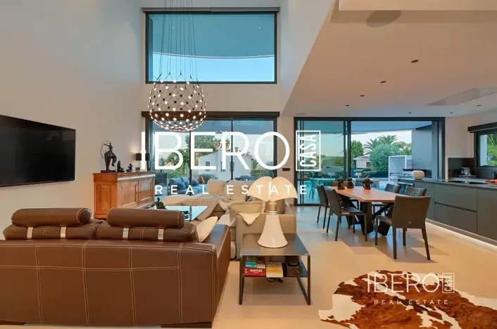 Prodej rodinného domu, Moraira, Španělsko, 350 m2