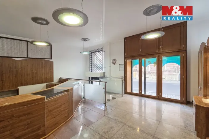 Pronájem obchodního prostoru, Karlovy Vary, Koptova, 57 m2