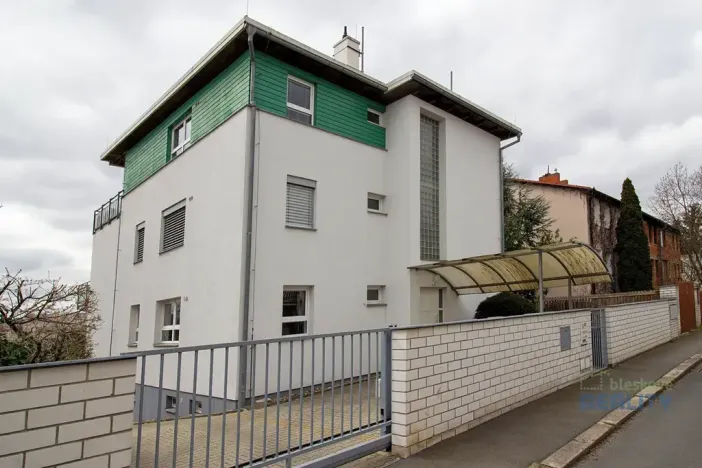 Pronájem bytu 4+1, Praha - Hostivař, Pod průsekem, 126 m2