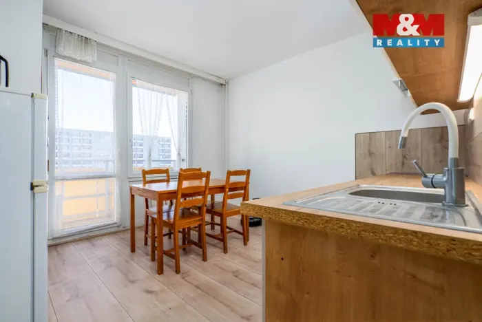 Prodej bytu 3+1, Hradec Králové - Nový Hradec Králové, třída Edvarda Beneše, 98 m2