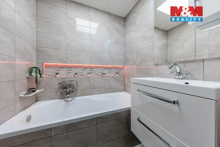 Prodej bytu 2+1, Nejdek, Okružní, 56 m2