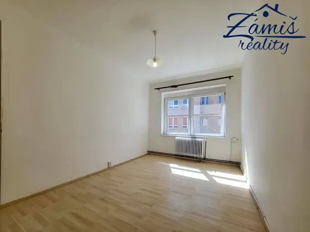 Pronájem bytu 2+1, Nové Strašecí, U Školy, 77 m2