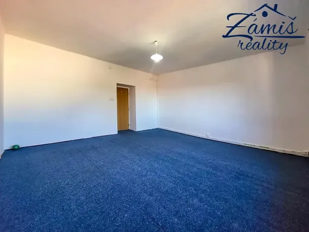 Pronájem bytu 2+1, Nové Strašecí, U Školy, 77 m2