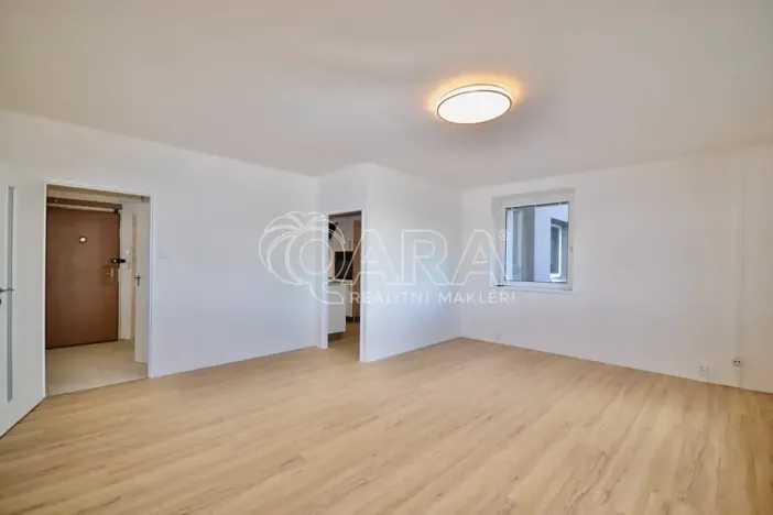 Pronájem bytu 1+1, Praha - Hloubětín, Kukelská, 43 m2