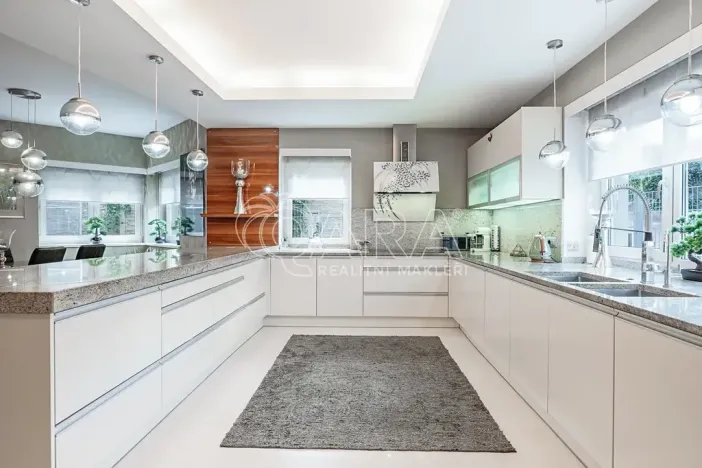 Prodej rodinného domu, Zeleneč, Štefánikova, 540 m2