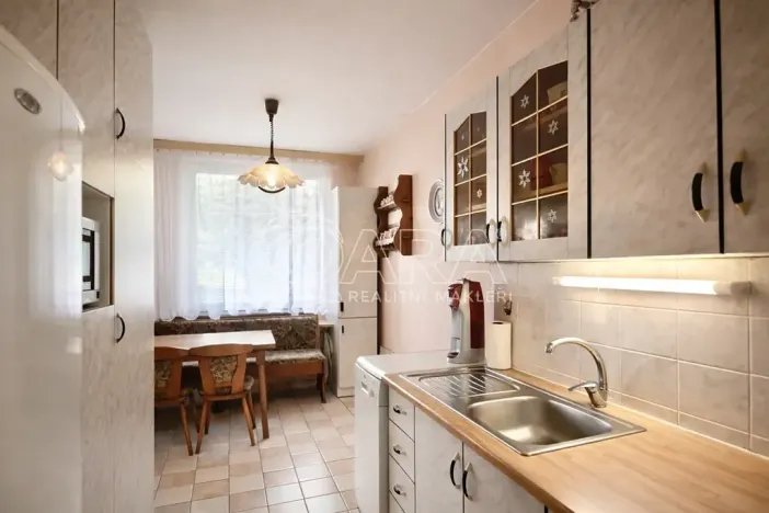 Pronájem bytu 3+1, Praha - Čimice, Křivenická, 72 m2