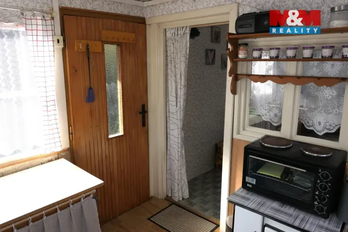 Pronájem chaty, Vráž, 23 m2