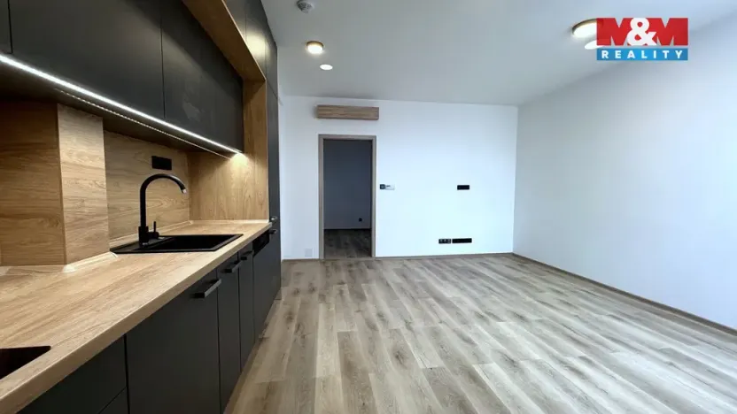 Pronájem bytu 2+kk, Louny, Pražská, 48 m2