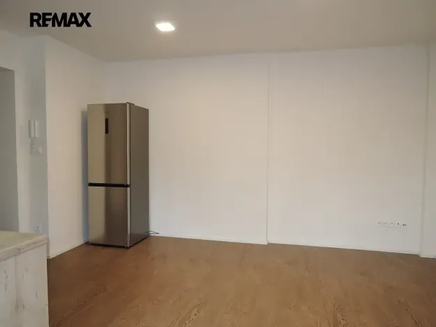 Pronájem bytu 2+kk, Praha - Smíchov, U Malvazinky, 38 m2