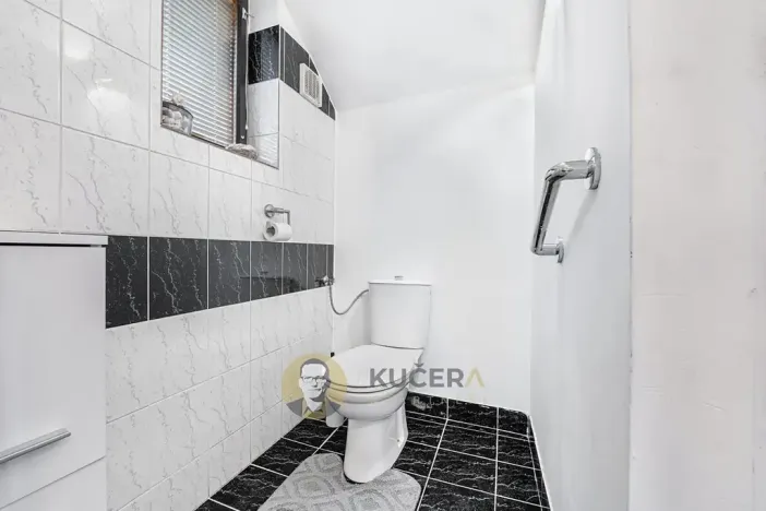 Prodej rodinného domu, Neratovice, K. H. Máchy, 406 m2