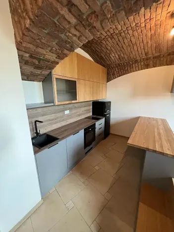 Prodej komerční nemovitosti, Praha - Smíchov, Radlická, 60 m2