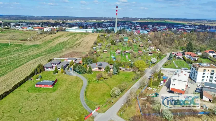 Prodej pozemku pro bydlení, Holice, Pod Parkem, 976 m2