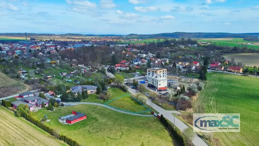 Prodej pozemku pro bydlení, Holice, Pod Parkem, 976 m2