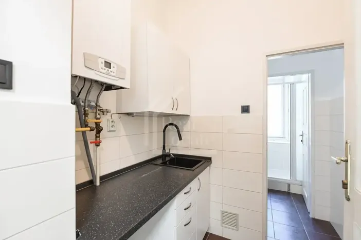 Pronájem kanceláře, Praha - Nové Město, Lazarská, 110 m2