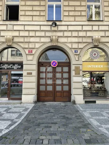 Pronájem garáže, Praha - Nové Město, Lazarská, 10 m2