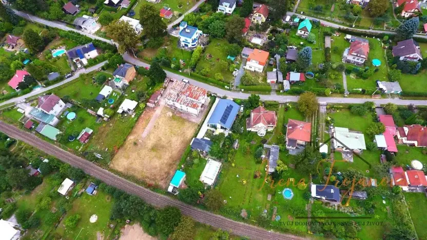 Prodej pozemku pro bydlení, Lštění, Míru, 1933 m2