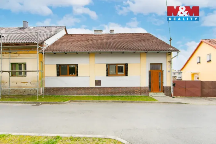 Prodej rodinného domu, Kladruby, Kostelní, 110 m2