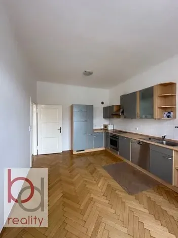 Prodej činžovního domu, České Budějovice, Na Nábřeží, 240 m2