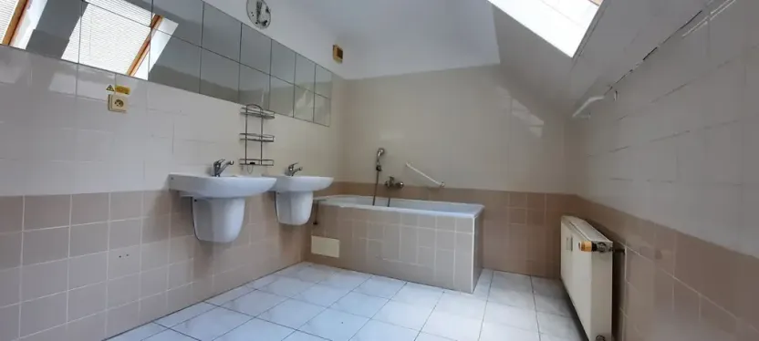 Pronájem bytu 2+1, Karlovy Vary, Moravská, 78 m2