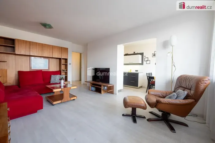 Prodej bytu 3+1, Praha - Řepy, Nevanova, 73 m2