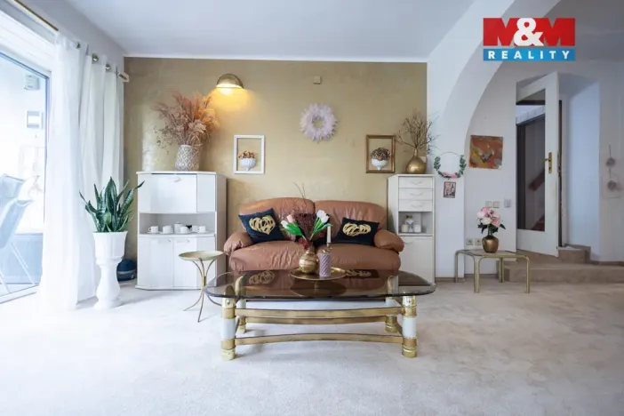 Prodej rodinného domu, Loučim, 300 m2