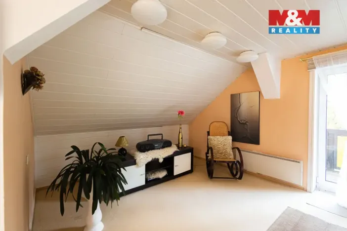 Prodej rodinného domu, Loučim, 300 m2