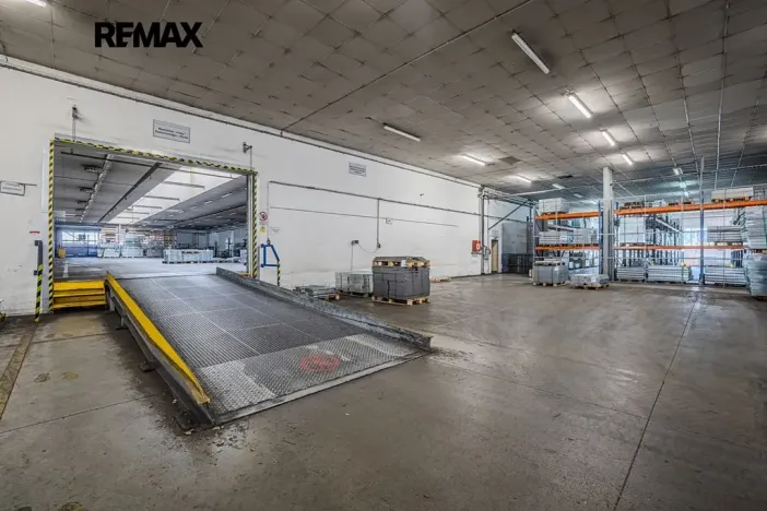 Prodej skladu, Plzeň, Dopravní, 9469 m2