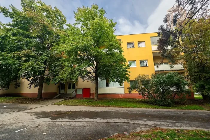 Pronájem bytu 2+kk, Praha - Prosek, Vysočanská, 67 m2