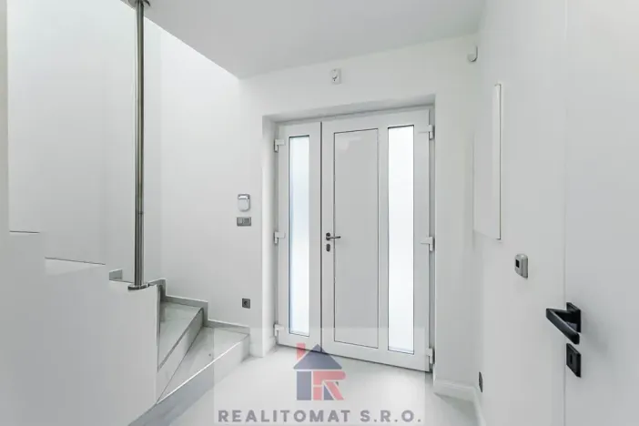 Pronájem rodinného domu, Praha - Komořany, Pod lesem, 127 m2