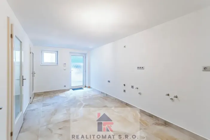 Pronájem rodinného domu, Praha - Komořany, Pod lesem, 127 m2