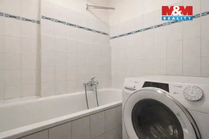 Prodej bytu 2+1, Praha, K louži, 46 m2