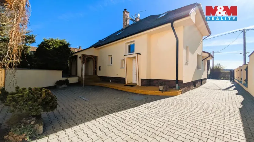 Prodej rodinného domu, Chrast - Podlažice, 280 m2