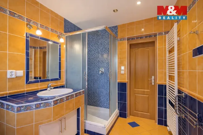 Prodej rodinného domu, Chrast - Podlažice, 280 m2