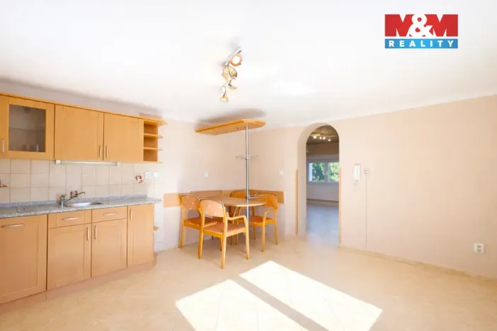 Prodej rodinného domu, Chrast - Podlažice, 280 m2