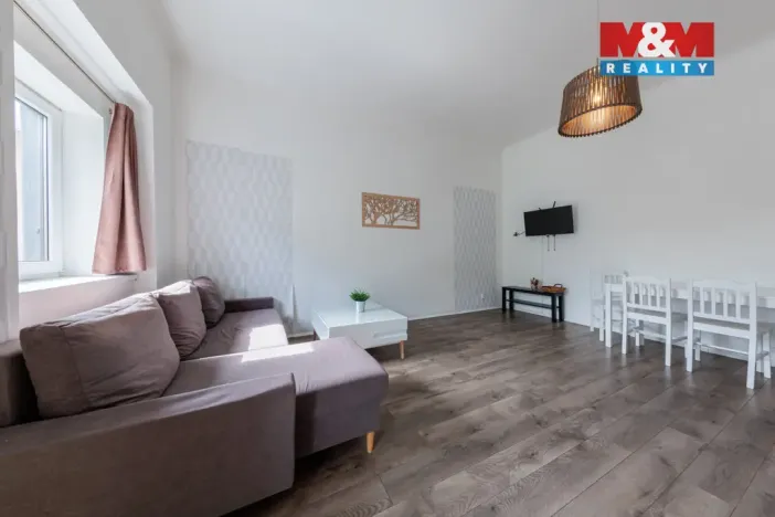 Prodej rodinného domu, Hroznětín, Mlýnská, 327 m2