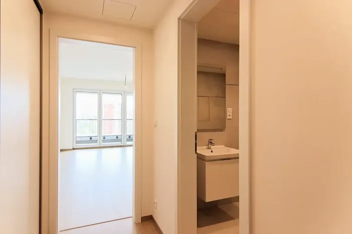 Pronájem bytu 1+kk, Praha, Poděbradská, 37 m2