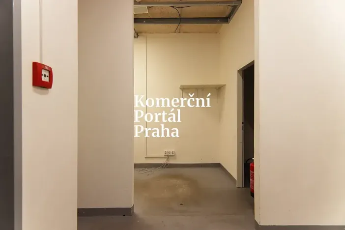 Pronájem obchodního prostoru, Praha - Krč, Olbrachtova, 200 m2